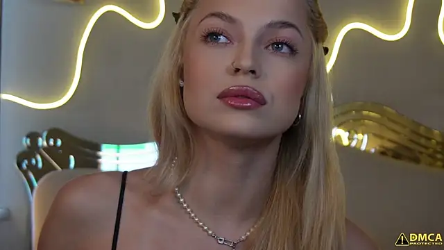 kellypeachcake online show from September 23, 2025, 5:10 am