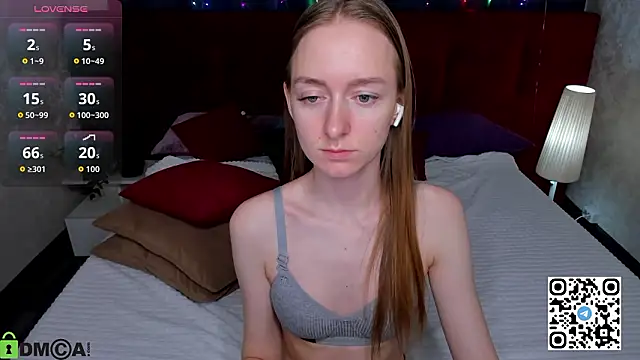 Mia E1fie online show from March 15, 2026, 12:05 am