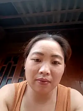 PhamPhung online show from October 25, 2025, 11:32 pm