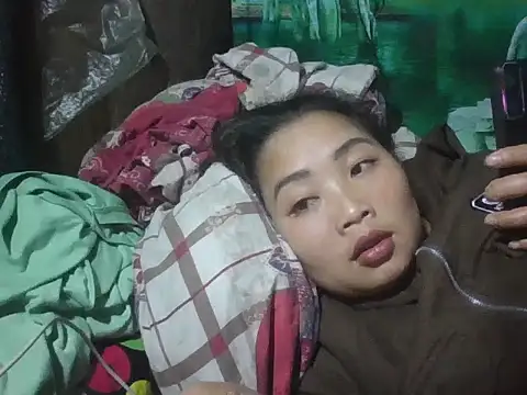 PhamPhung online show from November 10, 2025, 2:05 pm