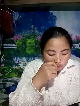 PhamPhung online show from February 8, 2026, 9:56 am