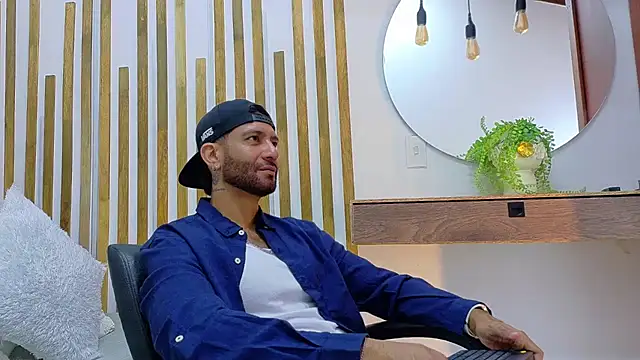 Snapshot of yorbymaxx chatting on February 19, 2026, 1:51 pm yorbymaxx online show from February 19, 2026, 1:51 pm