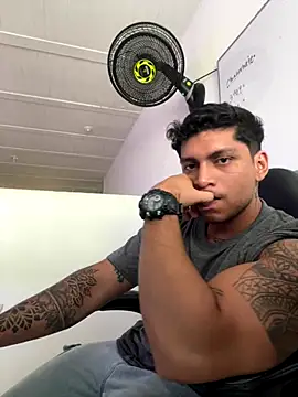 Nicolasmontoya16 online show from September 13, 2025, 8:08 pm