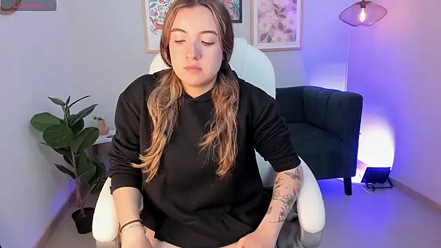 Snapshot of Vela_jade chatting on September 19, 2025, 7:14 pm Vela jade online show from September 19, 2025, 7:14 pm