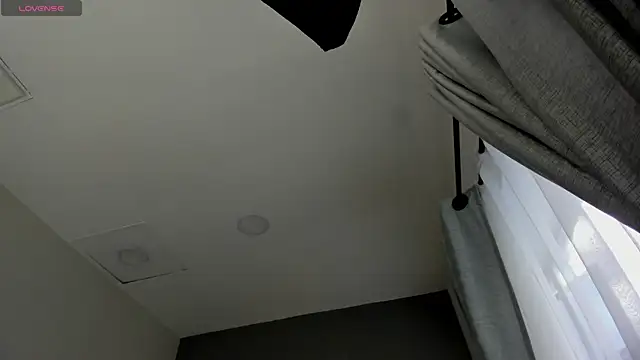 Snapshot of Vela_jade chatting on October 15, 2025, 7:36 pm Vela jade online show from October 15, 2025, 7:36 pm