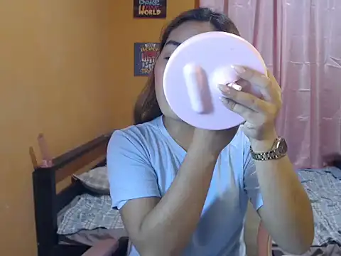 Snapshot of ur_Katrina69 chatting on March 17, 2026, 5:49 pm ur Katrina69 online show from March 17, 2026, 5:49 pm