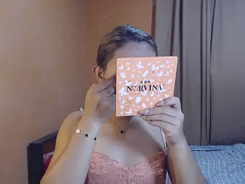 Snapshot of ur_Katrina69 chatting on April 8, 2026, 1:33 pm ur Katrina69 online show from April 8, 2026, 1:33 pm