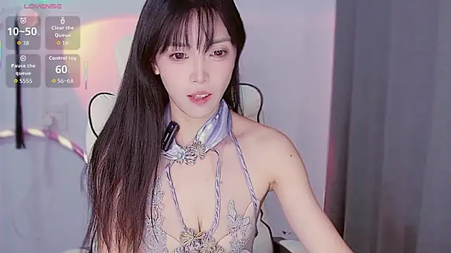 Snapshot of XiaoNana_ chatting on November 11, 2025, 9:53 am XiaoNana online show from November 11, 2025, 9:53 am