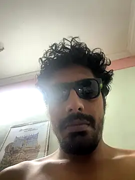 Snapshot of arjuned02 chatting on November 15, 2025, 6:37 pm arjuned02 online show from November 15, 2025, 6:37 pm