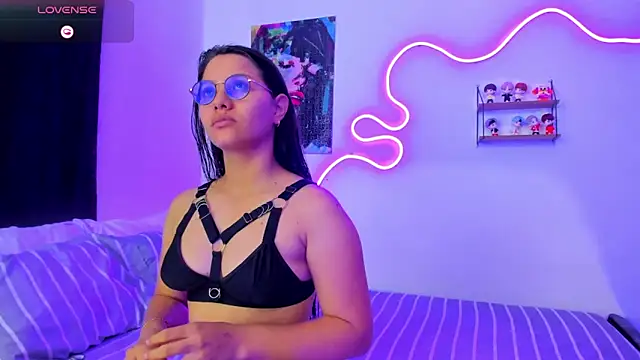 Dilan and Mia online show from November 15, 2025, 10:48 pm