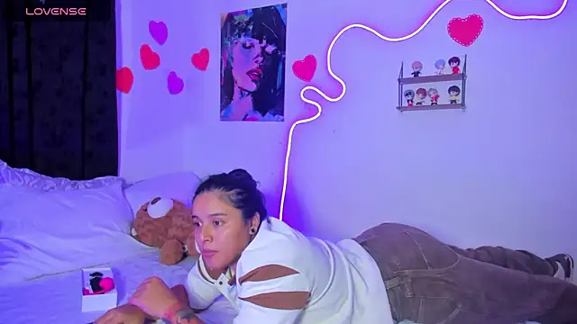 Snapshot of Dilan_and_Mia chatting on April 29, 2026, 2:15 am Dilan and Mia online show from April 29, 2026, 2:15 am