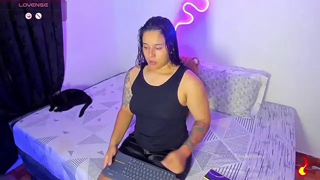 Snapshot of Dilan_and_Mia chatting on May 15, 2026, 3:46 am Dilan and Mia online show from May 15, 2026, 3:46 am