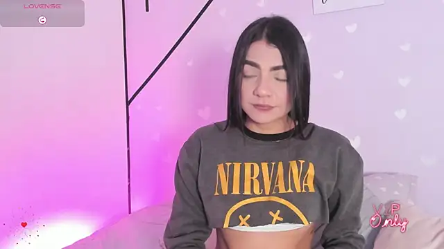 MiahCornell  online show from March 5, 2026, 9:33 pm