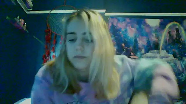 Snapshot of RubySmoke chatting on November 6, 2025, 6:31 pm RubySmoke online show from November 6, 2025, 6:31 pm