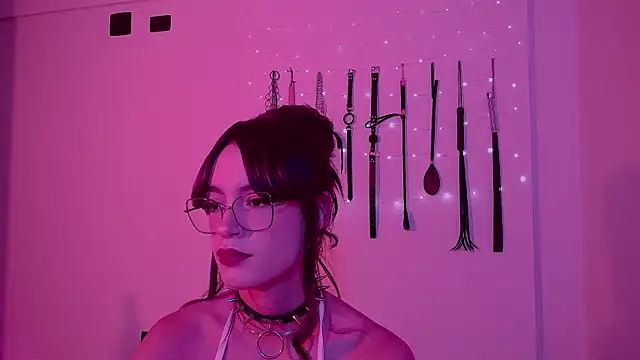 nina kink online show from May 23, 2026, 9:41 pm