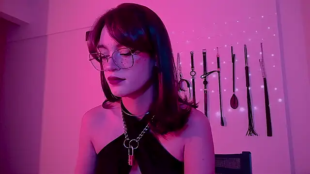 nina kink online show from June 1, 2026, 9:38 pm