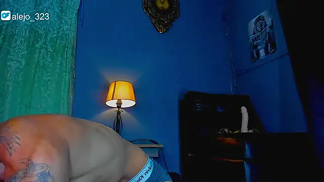 Snapshot of alejo__323__ chatting on February 23, 2026, 2:31 am alejo 323 online show from February 23, 2026, 2:31 am