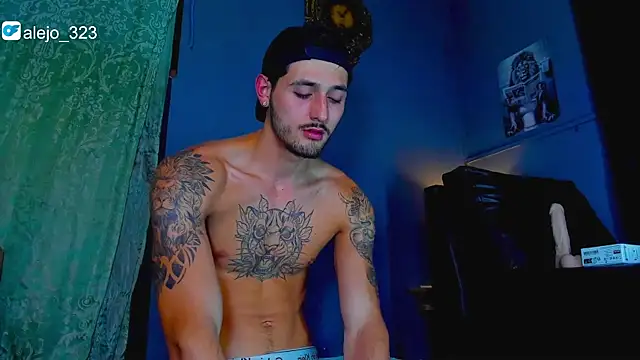 alejo  323   online show from March 30, 2026, 3:51 am