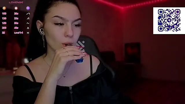 Snapshot of kara_liffe chatting on March 27, 2026, 11:26 pm kara liffe online show from March 27, 2026, 11:26 pm