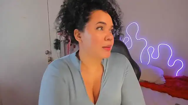 kristal benet online show from December 16, 2024, 7:32 pm