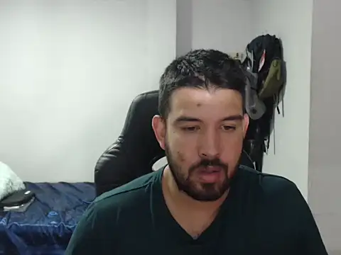 Snapshot of Axel11113 chatting on October 6, 2025, 2:20 am Axel11113 online show from October 6, 2025, 2:20 am