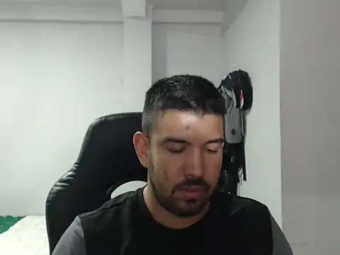 Snapshot of Axel11113 chatting on November 8, 2025, 3:50 am Axel11113 online show from November 8, 2025, 3:50 am