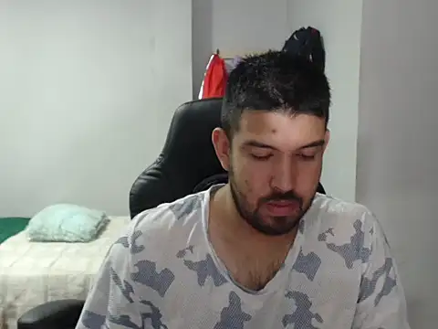 Snapshot of Axel11113 chatting on November 14, 2025, 3:05 am Axel11113 online show from November 14, 2025, 3:05 am