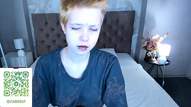 CarolineRichter online show from September 11, 2025, 2:22 am