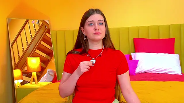 JessicaJewells online show from April 1, 2026, 6:25 am