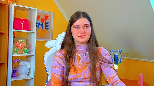 JessicaJewells online show from April 7, 2026, 6:25 am