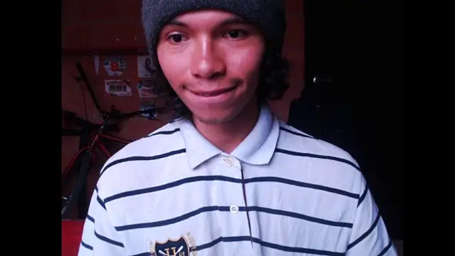 Xoxo Smiles online show from September 25, 2025, 3:27 pm