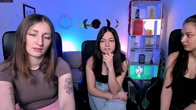 eva smiith  online show from February 26, 2026, 6:45 am