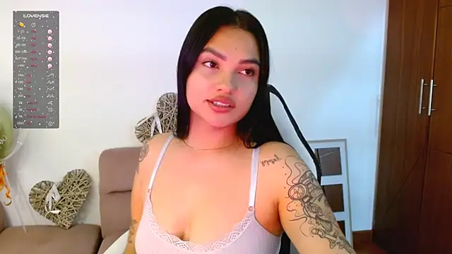 Snapshot of gaby_saikoz chatting on October 14, 2025, 4:57 am gaby saikoz online show from October 14, 2025, 4:57 am