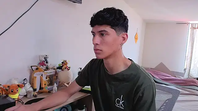 LuClawthorne  online show from March 19, 2026, 3:27 pm