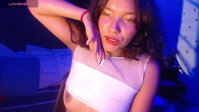 Snapshot of mia_blue01 chatting on November 4, 2025, 12:54 am mia blue01 online show from November 4, 2025, 12:54 am