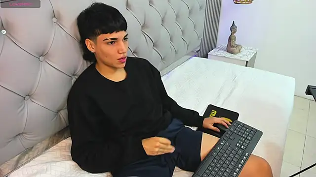 SamBlack  online show from September 21, 2025, 1:57 pm