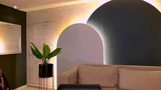 AgathaKondo  online show from October 4, 2025, 8:18 pm