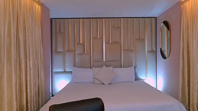 AgathaKondo  online show from December 21, 2025, 11:12 pm