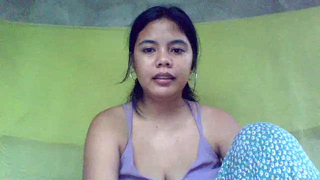 Snapshot of sweet_heaven00 chatting on October 18, 2025, 1:30 am sweet heaven00 online show from October 18, 2025, 1:30 am