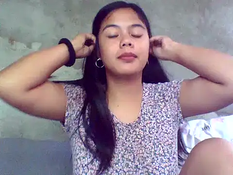 Snapshot of sweet_heaven00 chatting on October 23, 2025, 5:18 am sweet heaven00 online show from October 23, 2025, 5:18 am