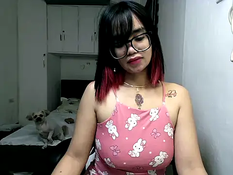 Snapshot of eattmebabyy chatting on February 1, 2026, 12:15 pm eattmebabyy online show from February 1, 2026, 12:15 pm