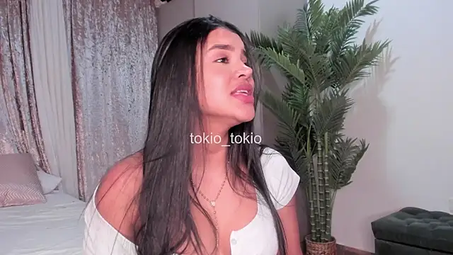 Snapshot of Tokio_Tokio chatting on December 6, 2024, 1:29 am Tokio Tokio online show from December 6, 2024, 1:29 am