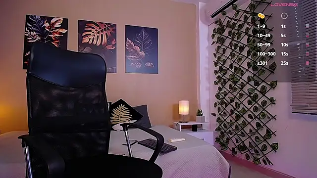 ChristopherBlack  online show from February 17, 2026, 1:18 pm