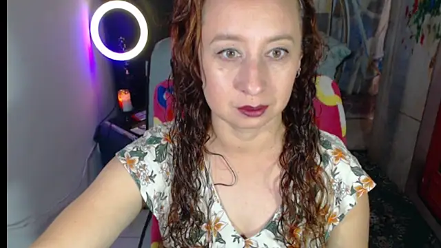 Milf Valeria online show from October 28, 2025, 2:42 pm