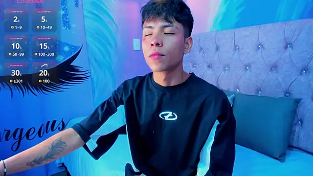 MaxiWildd online show from March 28, 2026, 1:11 pm