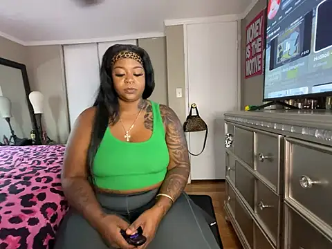 ShesTheOne 444 online show from June 6, 2026, 10:47 pm