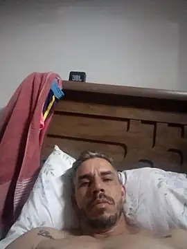 Snapshot of QfabO123 chatting on October 11, 2025, 2:26 pm QfabO123 online show from October 11, 2025, 2:26 pm