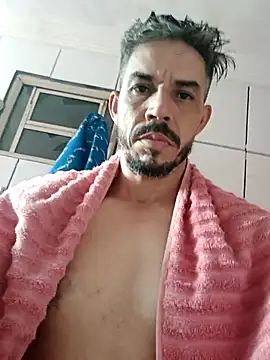 Snapshot of QfabO123 chatting on December 3, 2025, 7:34 pm QfabO123 online show from December 3, 2025, 7:34 pm