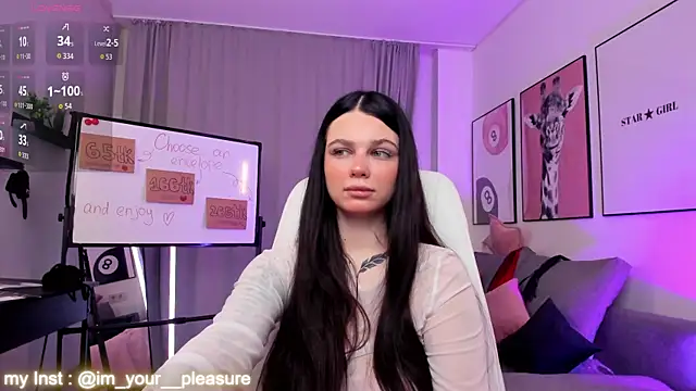 Michela Fruet online show from December 2, 2025, 1:11 am