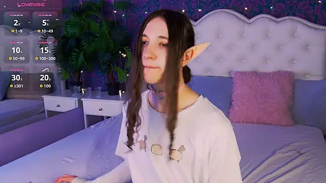 SilverMuse online show from February 1, 2026, 11:47 pm